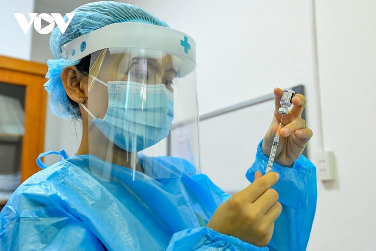 Vietnam s COVID-19 vaccination rate ranks third in the world